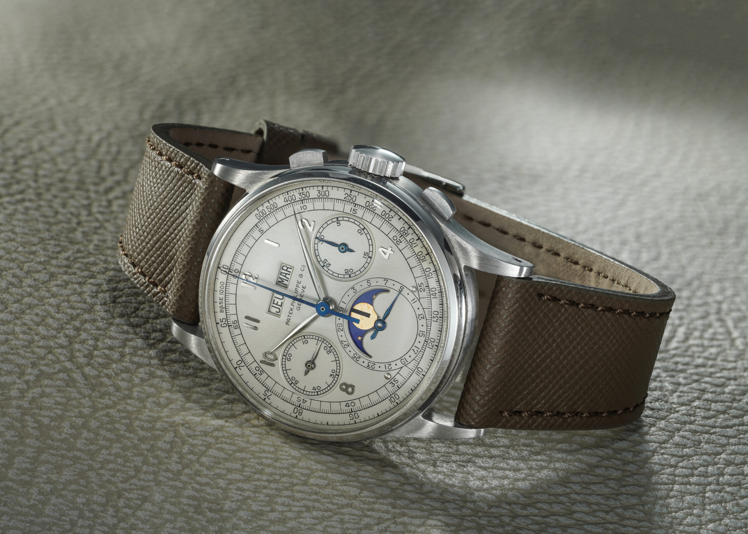 PHILLIPS TO OFFER THE FIRST STAINLESS-STEEL PATEK PHILIPPE REF